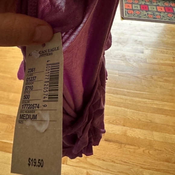 Ruffle tank top purple size medium - Picture 2 of 3